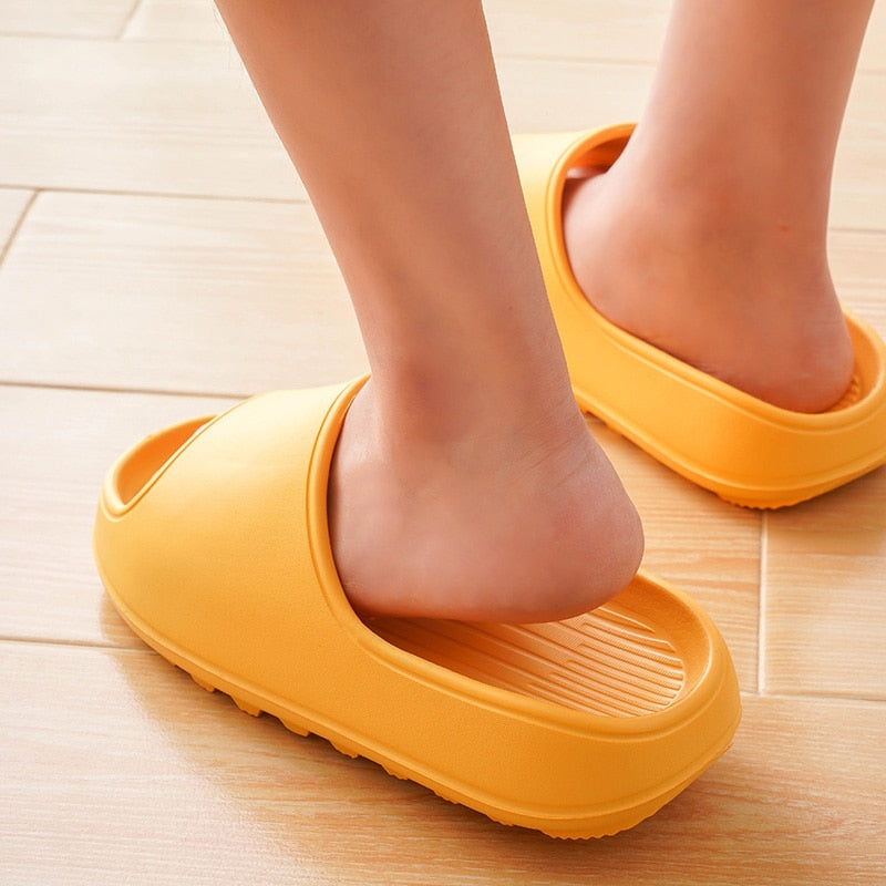 Woman Men Slippers for Home Cloud Slipper