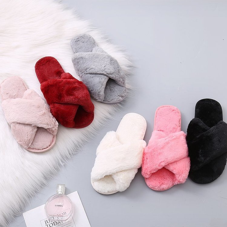 Womens Fashion Warm Fluffy Slippers Indoor Cozy Faux Fur Cross Flat Shoes Soft Furry Ladies Female Celebrities Floor Slides